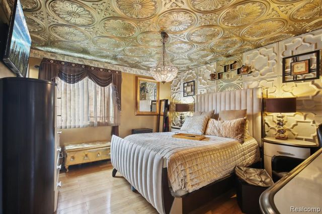 8286 Westminster Avenue, Warren, MI 48089