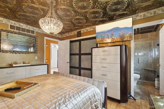 8286 Westminster Avenue, Warren, MI 48089