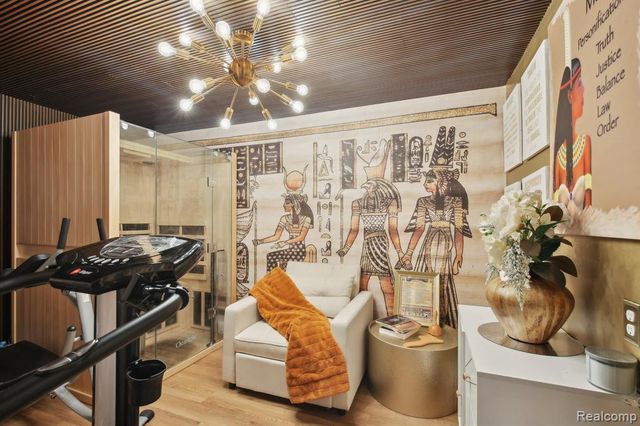 8286 Westminster Avenue, Warren, MI 48089