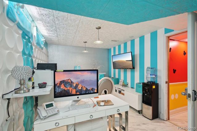 8286 Westminster Avenue, Warren, MI 48089