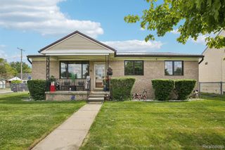 8286 Westminster Avenue, Warren, MI 48089