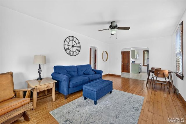 1618 Muegge Road, St Charles, MO 63303