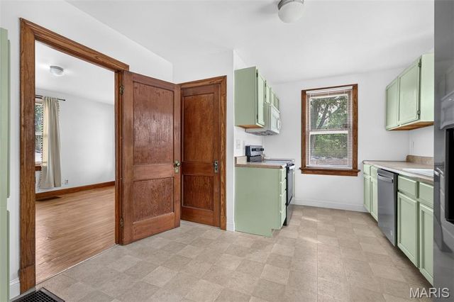 1618 Muegge Road, St Charles, MO 63303