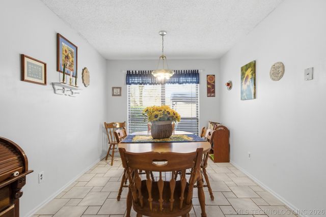 8714 S 69th East Avenue, Tulsa, OK 74133