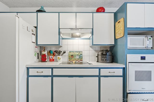 8714 S 69th East Avenue, Tulsa, OK 74133