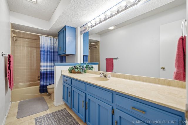 8714 S 69th East Avenue, Tulsa, OK 74133