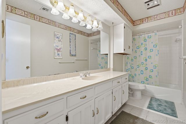 8714 S 69th East Avenue, Tulsa, OK 74133