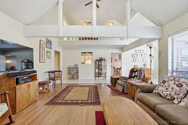 8714 S 69th East Avenue, Tulsa, OK 74133