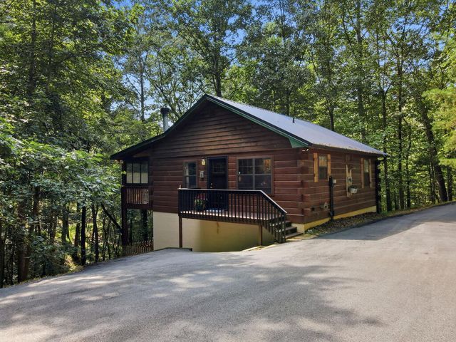 288 Ridgecrest Circle, Ellijay, GA 30540