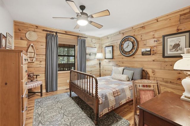 288 Ridgecrest Circle, Ellijay, GA 30540