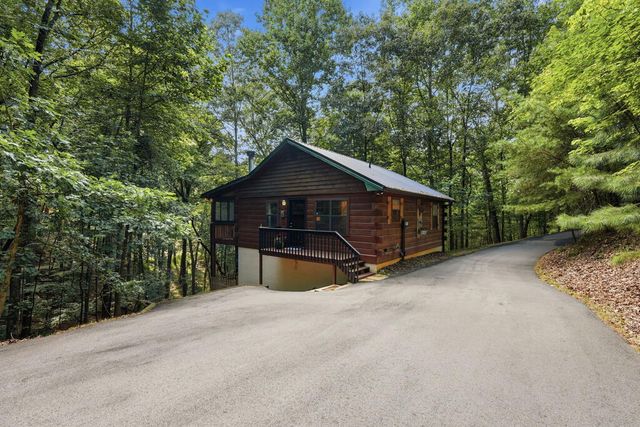 288 Ridgecrest Circle, Ellijay, GA 30540