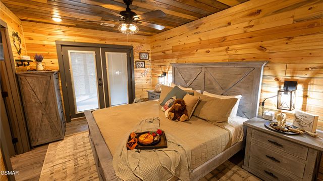 1501 Peach Tree Street, Pigeon Forge, TN 37862