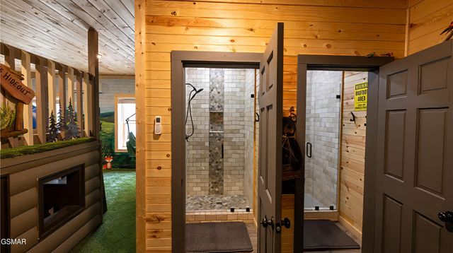 1501 Peach Tree Street, Pigeon Forge, TN 37862