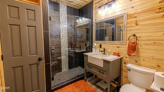 1501 Peach Tree Street, Pigeon Forge, TN 37862