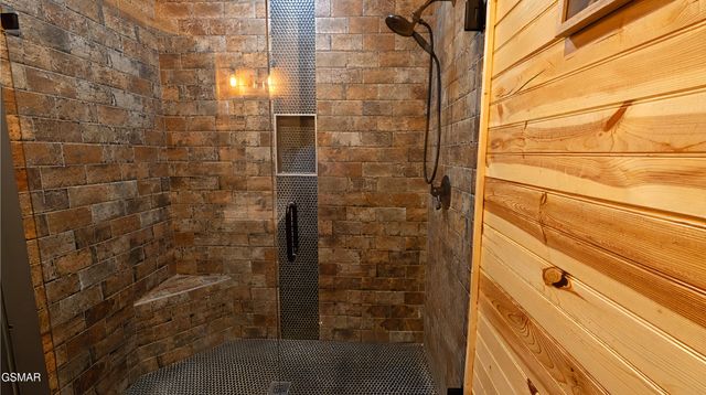 1501 Peach Tree Street, Pigeon Forge, TN 37862