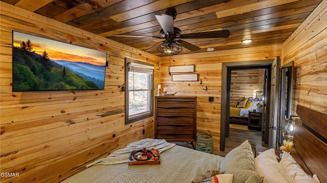 1501 Peach Tree Street, Pigeon Forge, TN 37862