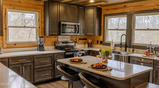 1501 Peach Tree Street, Pigeon Forge, TN 37862