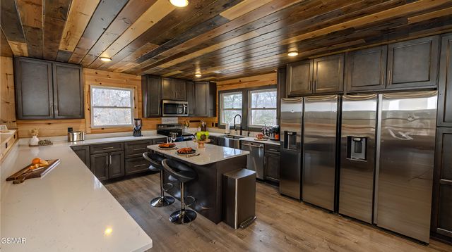 1501 Peach Tree Street, Pigeon Forge, TN 37862