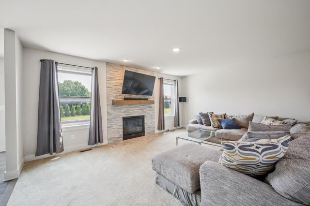 6921 Chandler Drive, Van Buren Twp, MI 48111