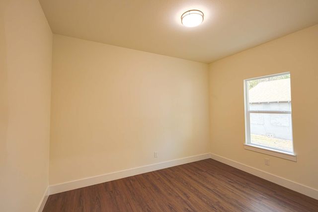 321 S Rusk, Weatherford, TX 76086