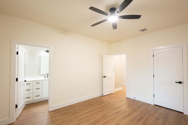 321 S Rusk, Weatherford, TX 76086