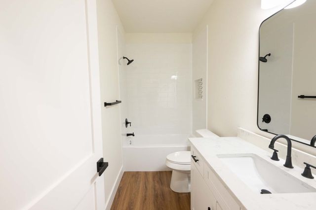 321 S Rusk, Weatherford, TX 76086
