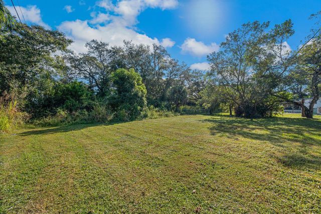 123 Aldea Court, Port St Lucie, FL 34952