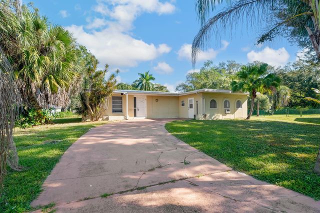 123 Aldea Court, Port St Lucie, FL 34952