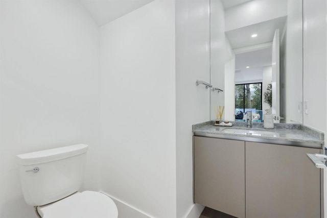 408 SE 2nd Street, Delray Beach, FL 33483