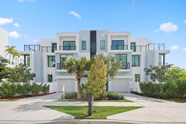 408 SE 2nd Street, Delray Beach, FL 33483