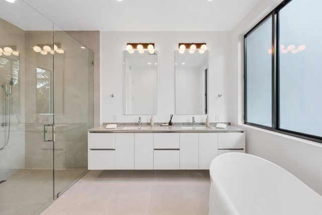 408 SE 2nd Street, Delray Beach, FL 33483