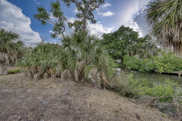 3015 BANYAN WAY, Punta Gorda, FL 33950