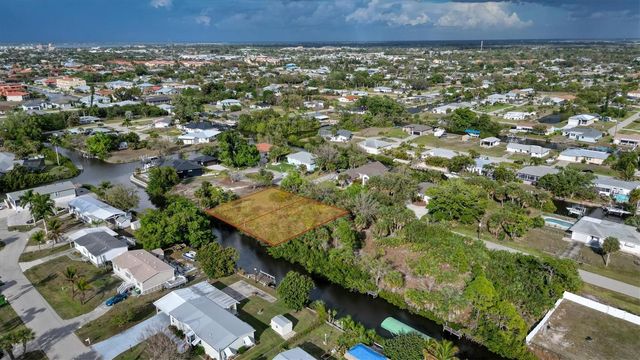 3015 BANYAN WAY, Punta Gorda, FL 33950