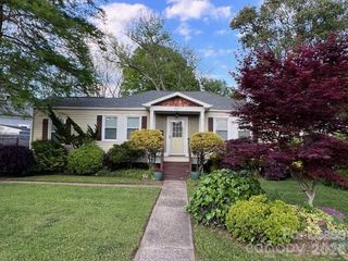 337 Melbourne Court, Charlotte, NC 28209