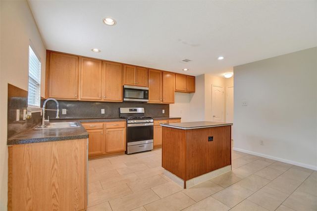 29198 Legends Green Drive, Spring, TX 77386