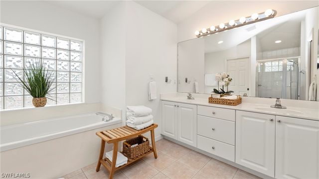 135 Estelle DR, Naples, FL 34112