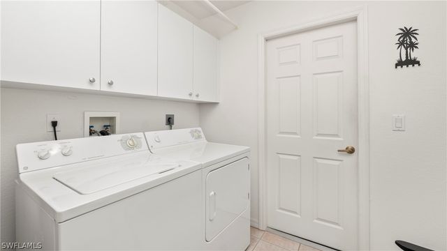 135 Estelle DR, Naples, FL 34112