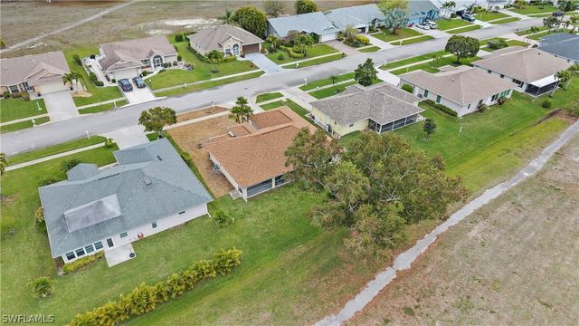 135 Estelle DR, Naples, FL 34112