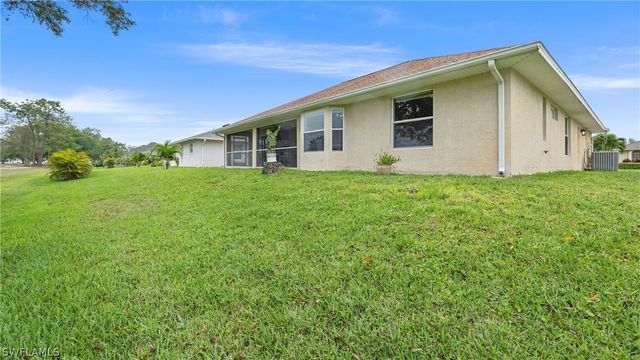 135 Estelle DR, Naples, FL 34112