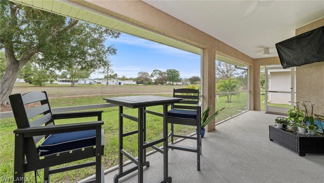 135 Estelle DR, Naples, FL 34112