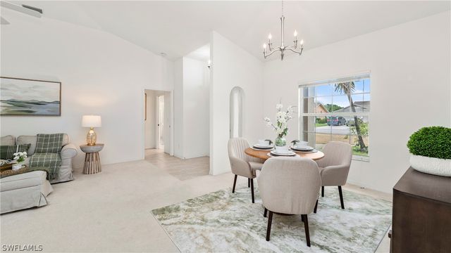 135 Estelle DR, Naples, FL 34112