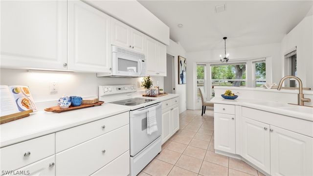 135 Estelle DR, Naples, FL 34112