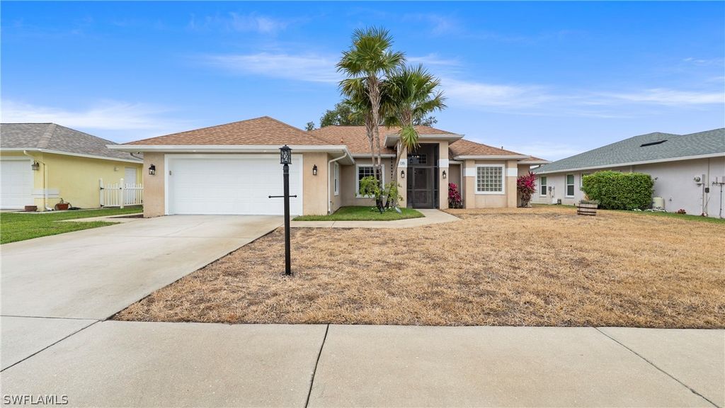 135 Estelle DR, Naples, FL 34112