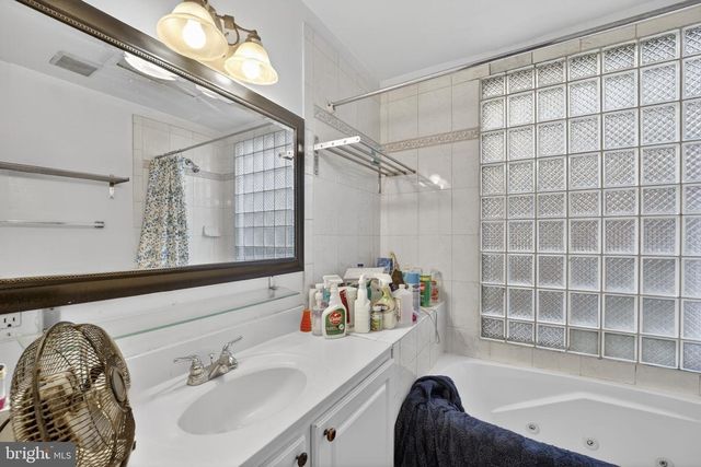 1911 8TH ST NW, Washington, DC 20001