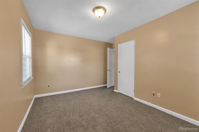 7411 N Vernon Street, Dearborn Heights, MI 48127