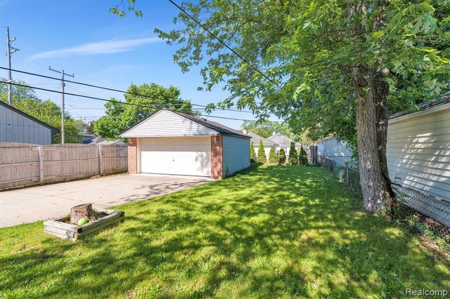 7411 N Vernon Street, Dearborn Heights, MI 48127