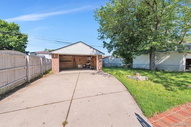 7411 N Vernon Street, Dearborn Heights, MI 48127