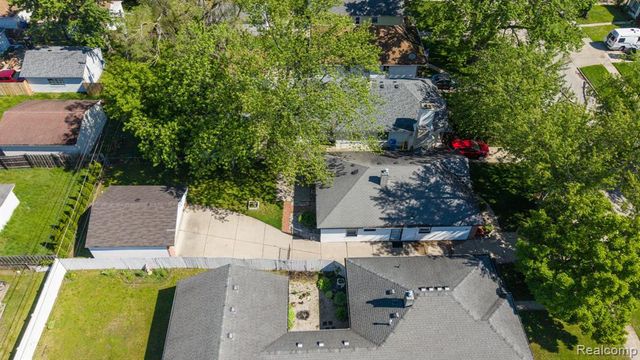7411 N Vernon Street, Dearborn Heights, MI 48127