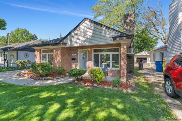 7411 N Vernon Street, Dearborn Heights, MI 48127