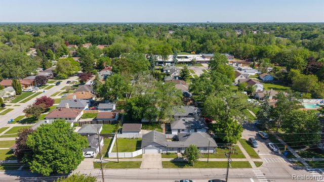7411 N Vernon Street, Dearborn Heights, MI 48127